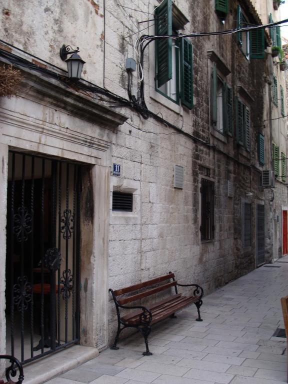 Diocletian Apartments & Rooms Сплит Стая снимка